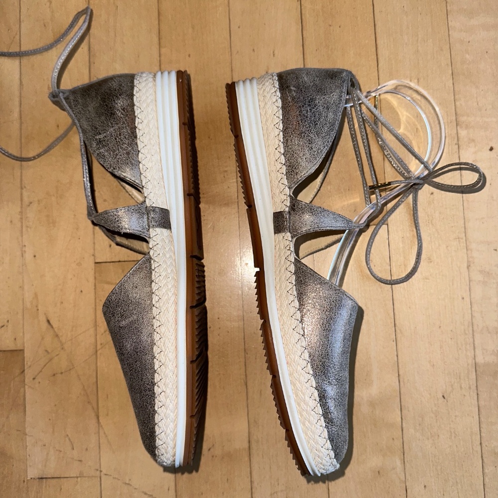 Paul Green Marcey Metallic espadrille ankle tie flats, 7.5, CB2408 - Picture 3 of 7